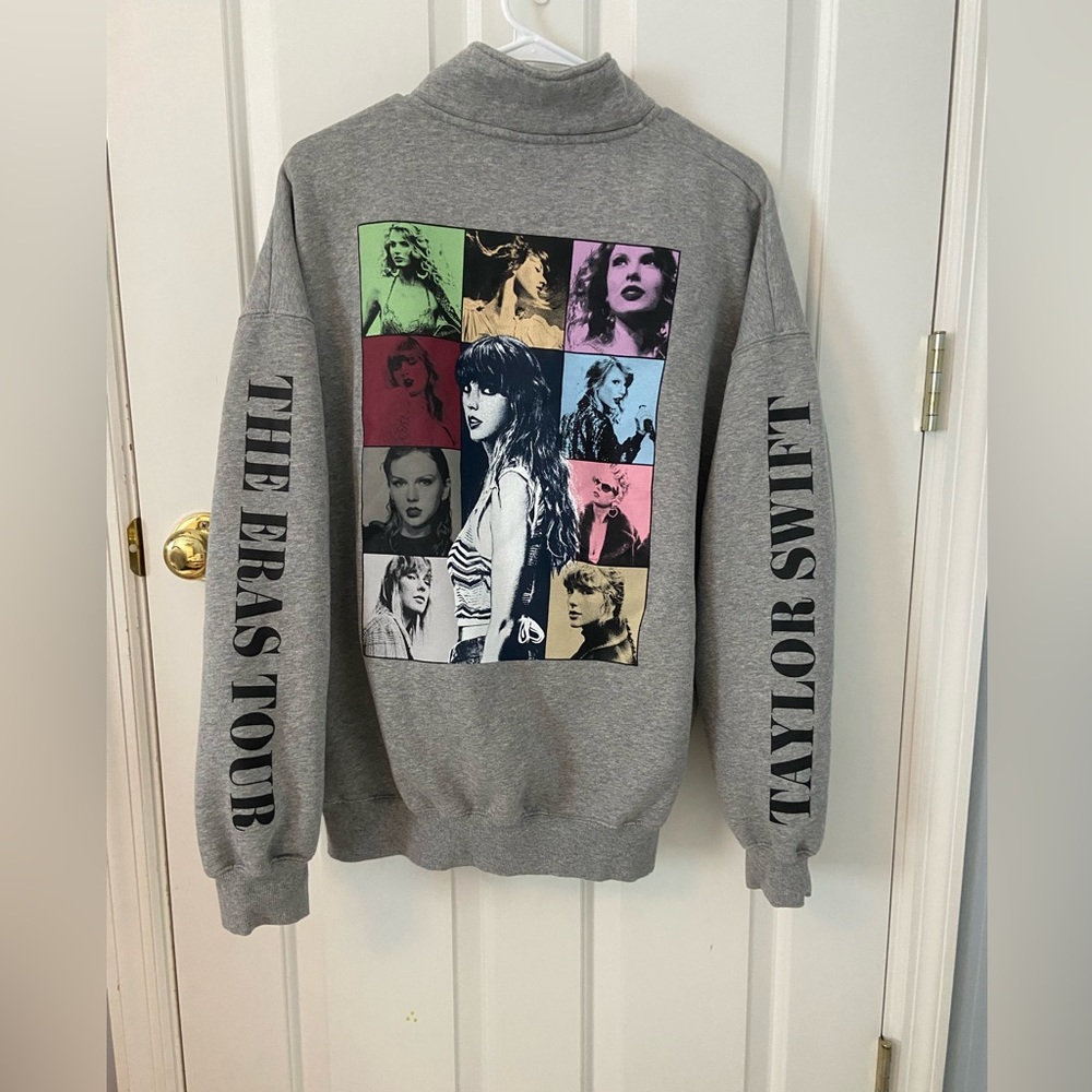 Taylor Swift The Eras Tour gray quarter zip✨ size large💜